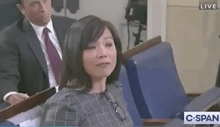 和特朗普正面刚的记者火了！华裔出身嫁美国总裁，老公浪漫又帅