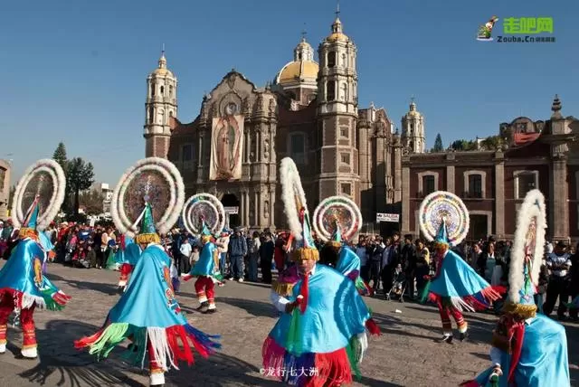 这大叔是个狠人！环球旅行17年，数次生死一线，一生完成一个目标