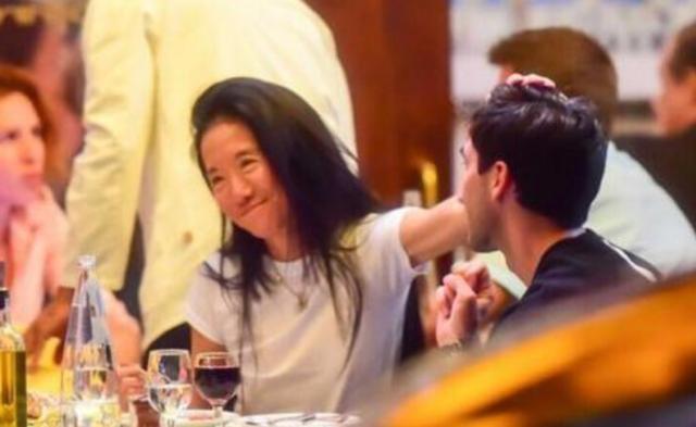 Vera Wang：71岁的40亿女富豪，把人生过成了现实版“爽文”
