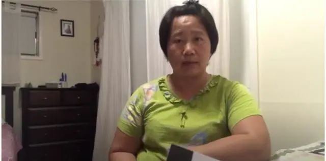奇葩! 华人大妈下嫁18岁小鲜肉 主动出钱给老公买春 上节目成红人