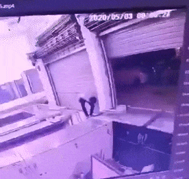 恐怖! 疫情下 3名华人被判死刑 就地枪决! 1分钟捅死戴口罩同胞 视频骇人!