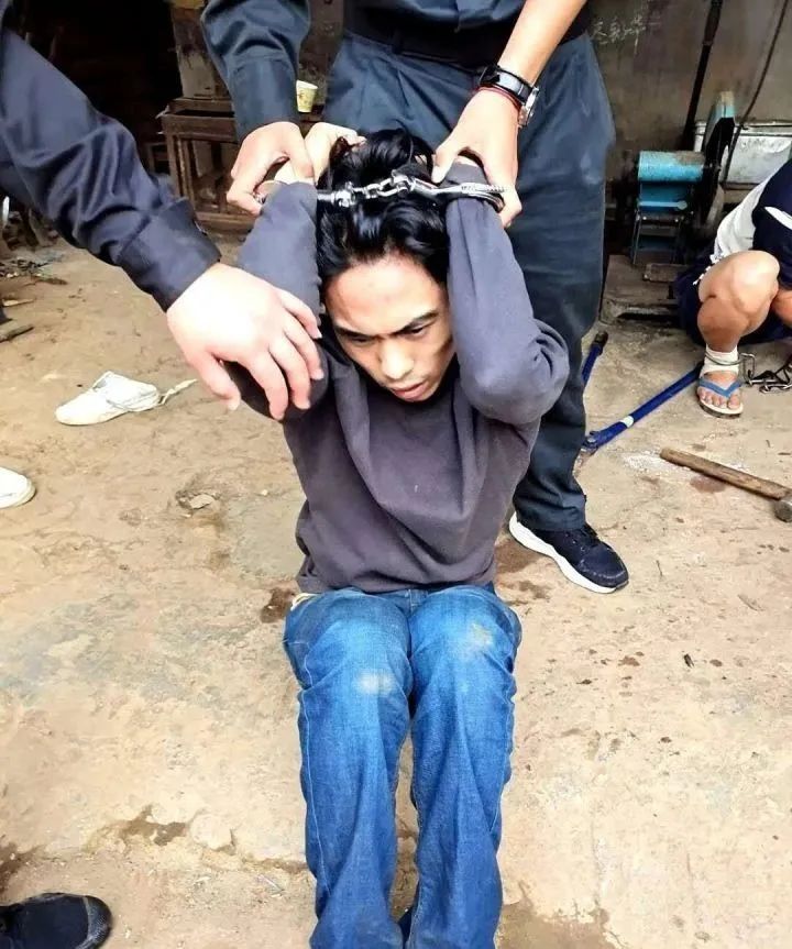 恐怖! 疫情下 3名华人被判死刑 就地枪决! 1分钟捅死戴口罩同胞 视频骇人!