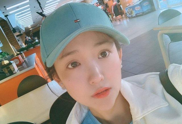 张雨婷再发文,又一次坐实自己是真正的“傻白甜”