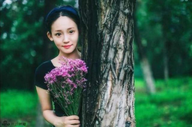张雨婷再发文,又一次坐实自己是真正的“傻白甜”