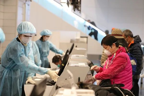 心酸! 疫情所迫 大批华人回流 留学移民黄金时代结束了?