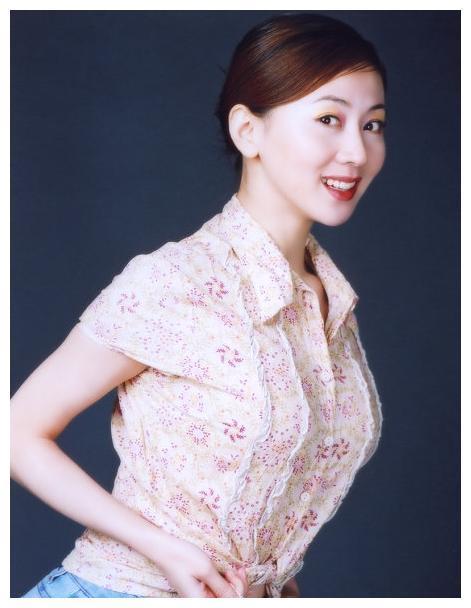 苏紫紫：全裸接受50家媒体采访，展示的是身体，教授却一直盯下身