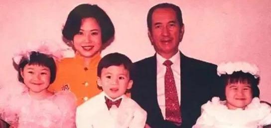靠"擦身"嫁给赌王的三太陈婉珍，隐忍37年的背后，才真不简单