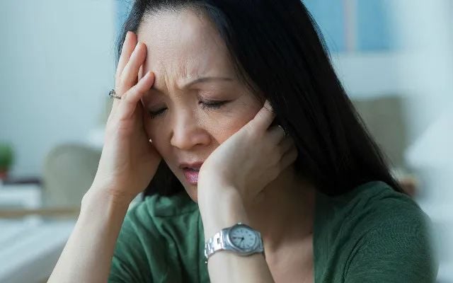 扎心! 加拿大华人大妈投资血亏 心痛得睡不着觉 状告银行 竟然真赔了