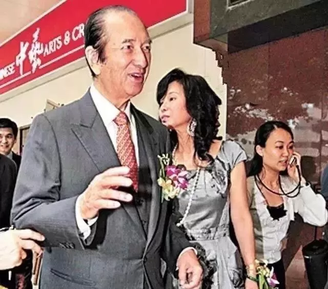 赌王死了，为啥利智受到那么多关注？
