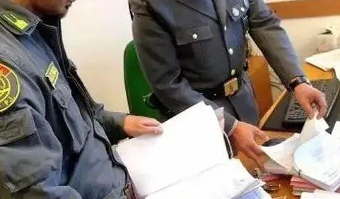疫情下 华人夫妇惨遭抄家 全部财产充公! 20年奋斗一夜成空!