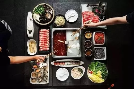 惊! 星巴克在加拿大狂关200家店 海底捞却霸气开分店 华人吃货激动了!