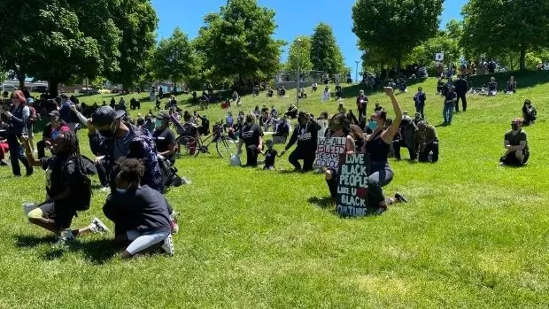​加拿大又爆游行! 温哥华抗议者封桥堵路要