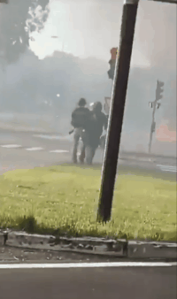 法国也乱了! 大规模骚乱爆发 黑帮持机枪上街扫射 4天4夜大混战!