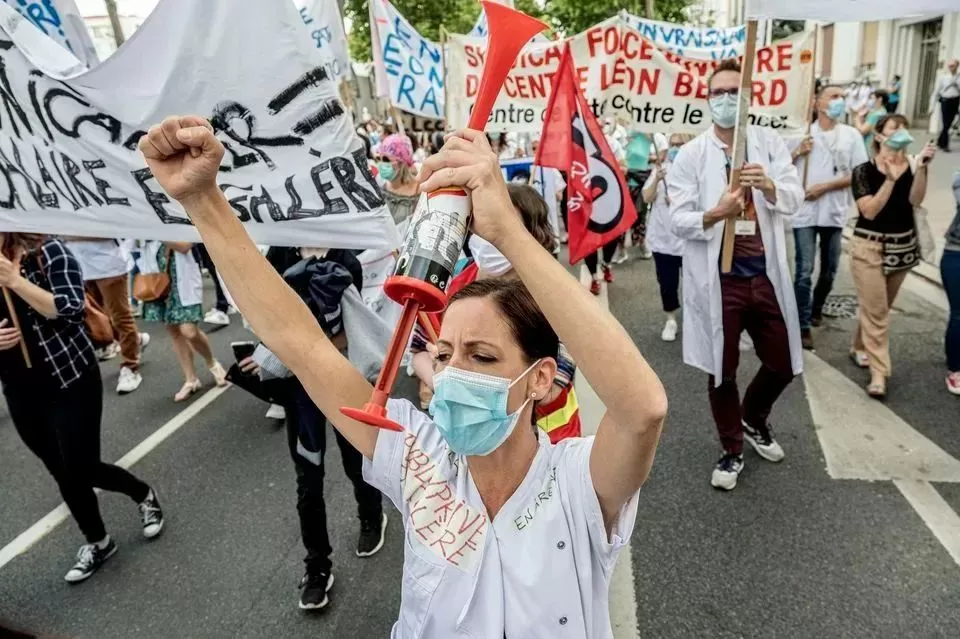 法国也乱了! 大规模骚乱爆发 黑帮持机枪上街扫射 4天4夜大混战!