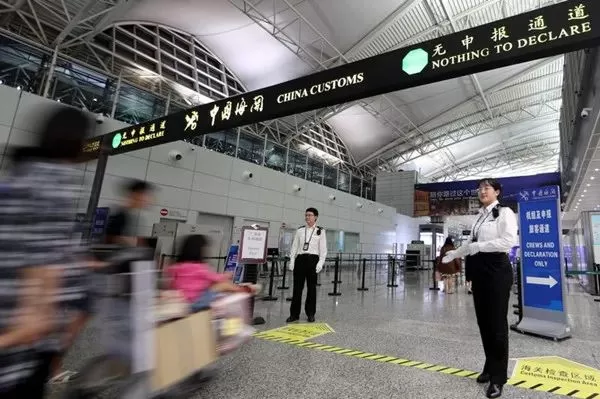 惨剧! 华人游客被困温哥华 耗尽全部家产 砸10万买机票 回老家第2天死亡