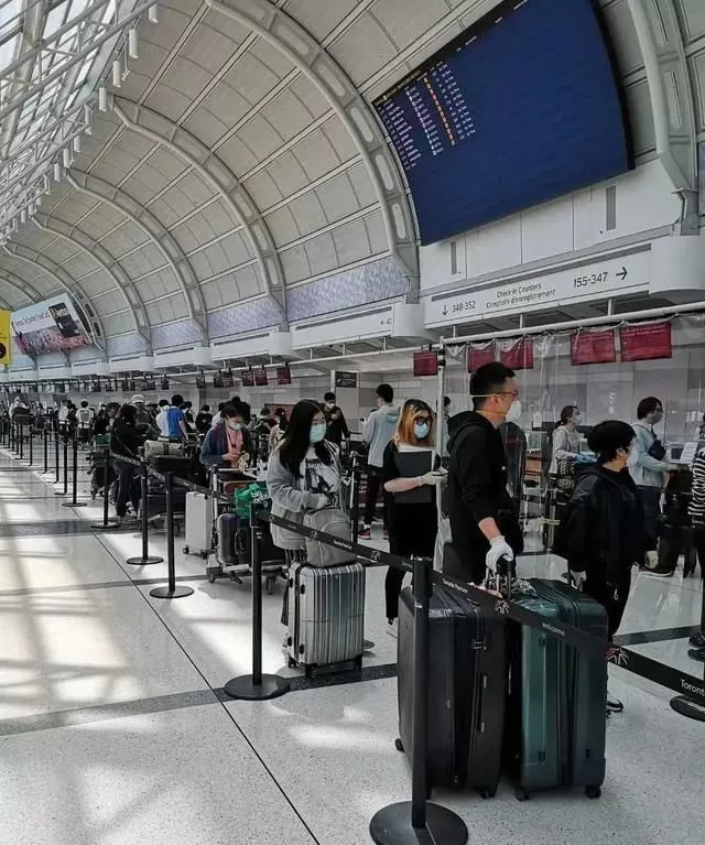 警惕! 美国华人转3架飞机回国 一落地发烧确诊! 中间还来了趟温哥华...