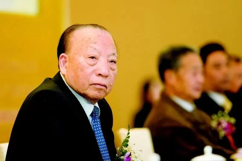 破产、倒闭、跳楼...影院关门156天，横店正在复工