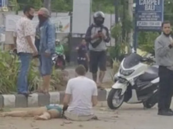 疫情下 网红美女惨死旅游胜地! 本想拍张美照 结果横尸街头...
