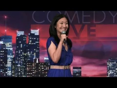 牛! 华人美女辞去百万年薪工作 专门干这事 一上台惊艳所有老外!