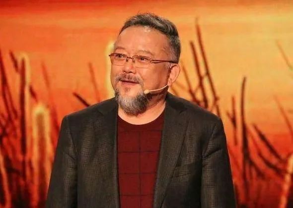 国宝级华人男明星经历三婚 痴心小20岁娇妻 供其每月上百万花销