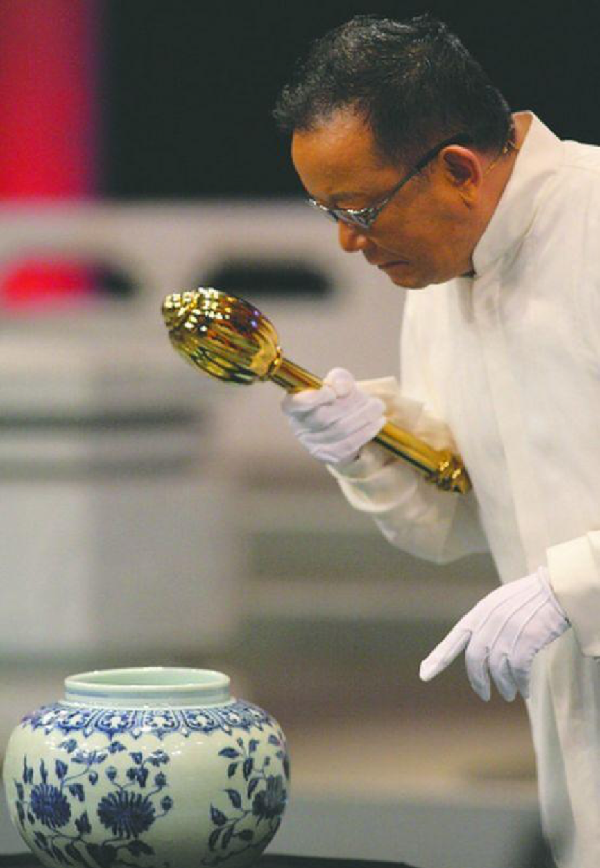 国宝级华人男明星经历三婚 痴心小20岁娇妻 供其每月上百万花销