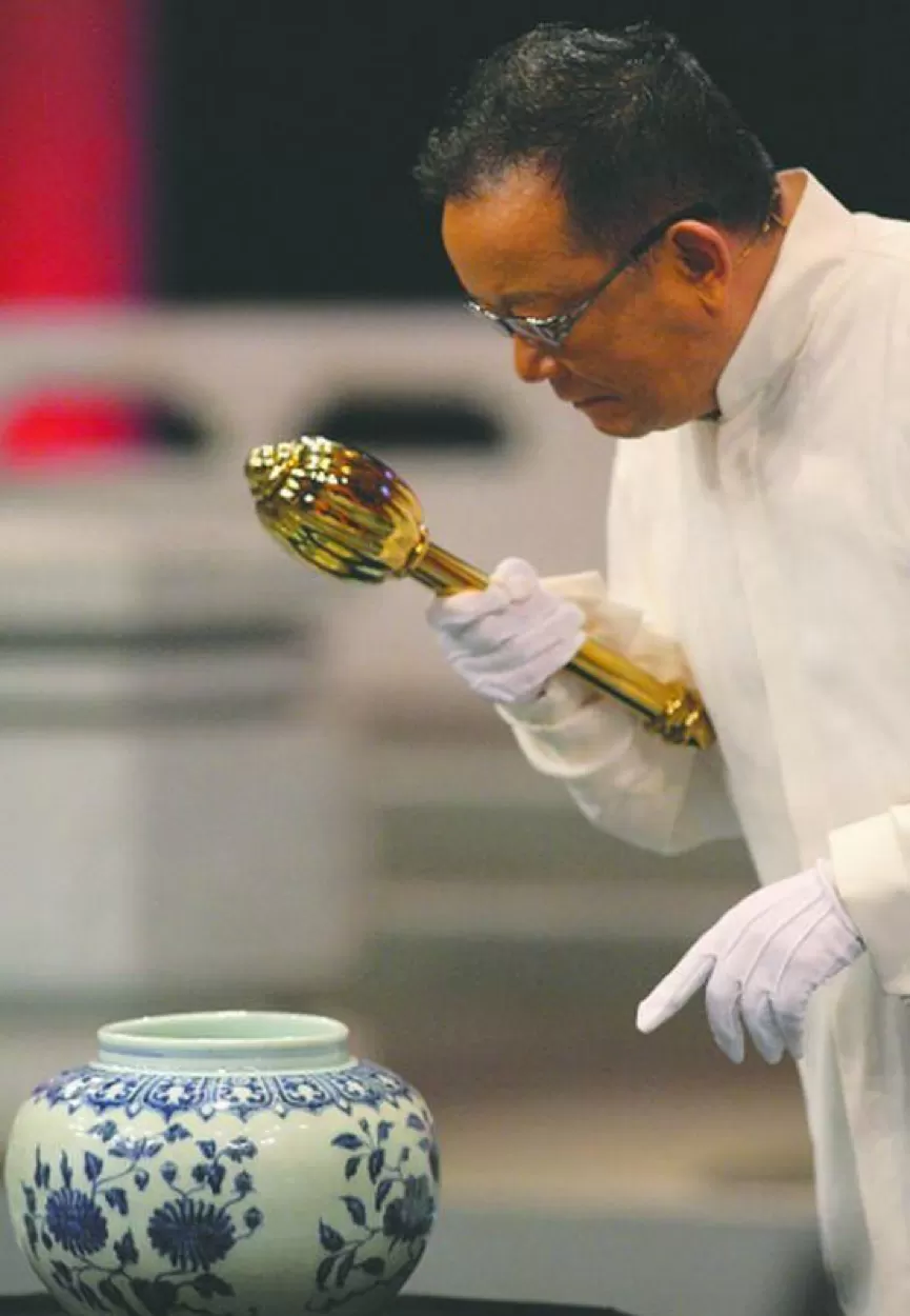 国宝级华人男明星经历三婚 痴心小20岁娇妻 供其每月上百万花销