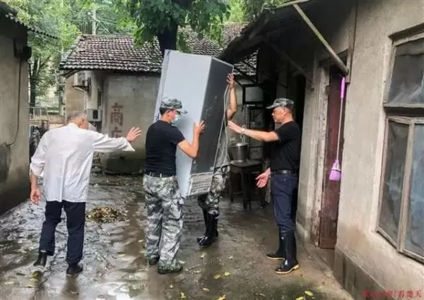 武汉关到达警戒水位!湖北省再发暴雨红色预警