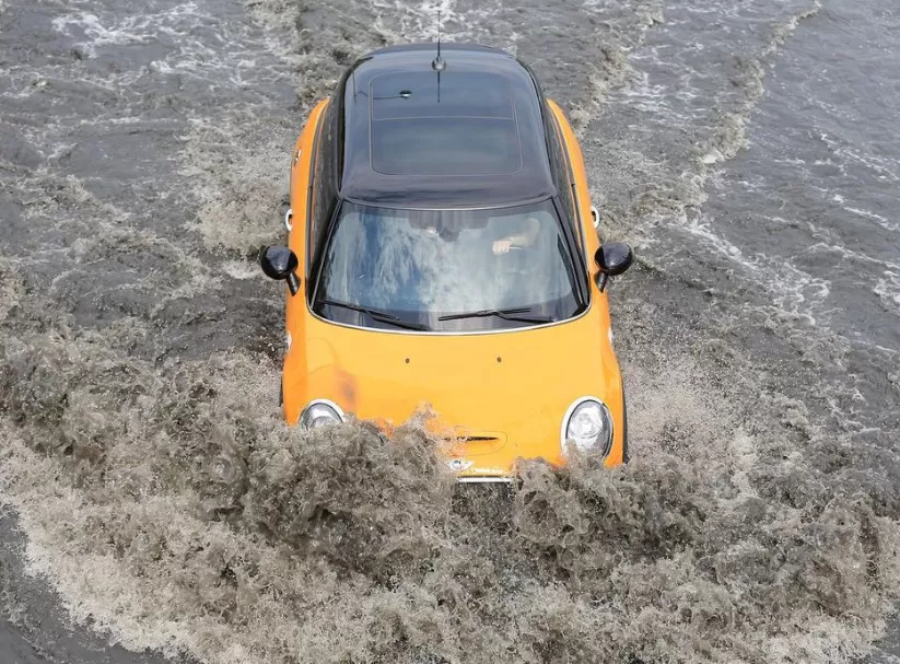 恐怖! 加拿大遭重大洪水袭击 雷暴狂劈…极端灾难攻城 一片哀嚎