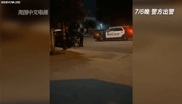 威猛! 黑人男子砸华人家门 惨遭华裔拳王暴揍 老板娘端出猎枪就上!