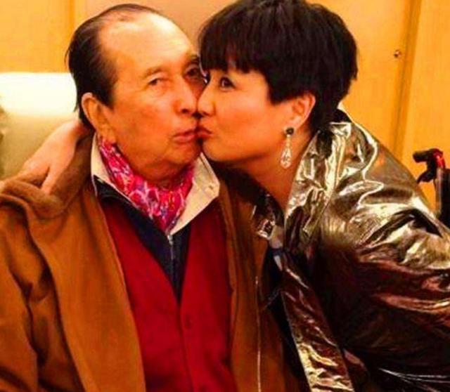 梁安琪：14岁打工，29岁成“赌王”四姨太，如今身价30亿美金
