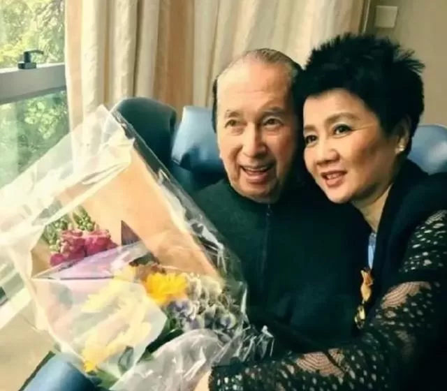 梁安琪：14岁打工，29岁成“赌王”四姨太，如今身价30亿美金
