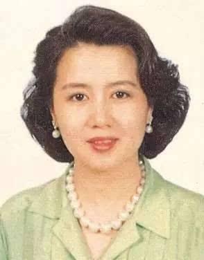 梁安琪：14岁打工，29岁成“赌王”四姨太，如今身价30亿美金