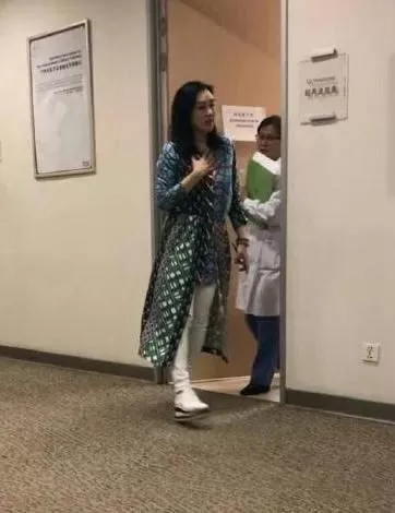 加拿大华人女星撩遍天王 却因生3女儿遭婆婆嫌弃 50岁高龄拼4胎!