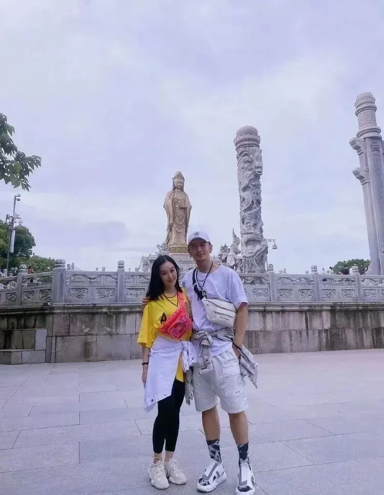 加拿大华人女星撩遍天王 却因生3女儿遭婆婆嫌弃 50岁高龄拼4胎!