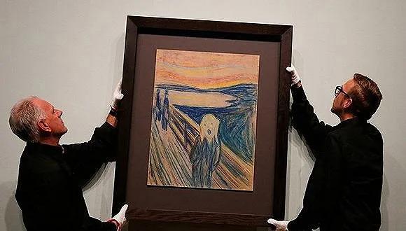 华裔画家自杀半年后，作品从十万涨到上千万，炒作还是当代梵高?
