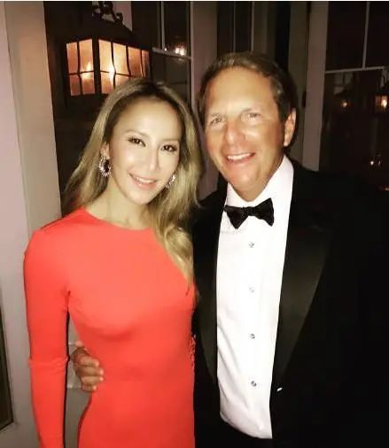 性感华人女星嫁加拿大富豪 9年没生出孩子 昔日电臀天后如今被甩?