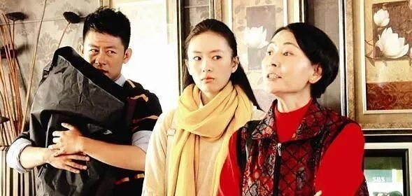 回国机票反复取消 华人妈妈崩溃 再待下去 就要和婆婆不共戴天了!