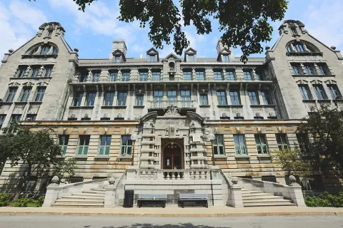慌! 加拿大9月重开校园 美国人将蜂拥而入 恐失疫情高地 家长跪求延迟开学!
