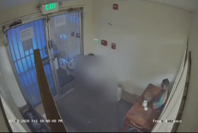 惨剧! 一群华人和入室歹徒激烈枪战 33岁华女中弹身亡 视频录下全过程!