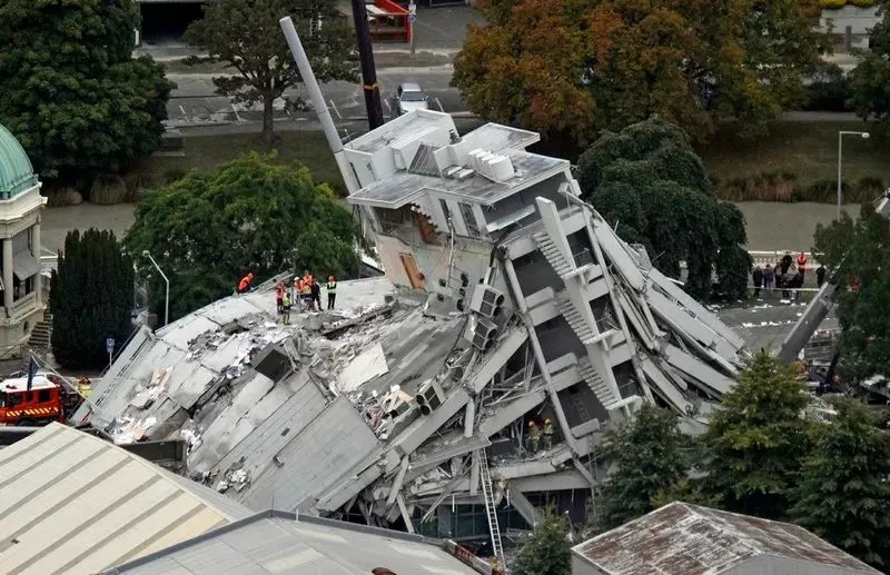 突发! 美国爆发7.8级巨震 引发海啸 无数居民连夜逃亡 BC也震了!