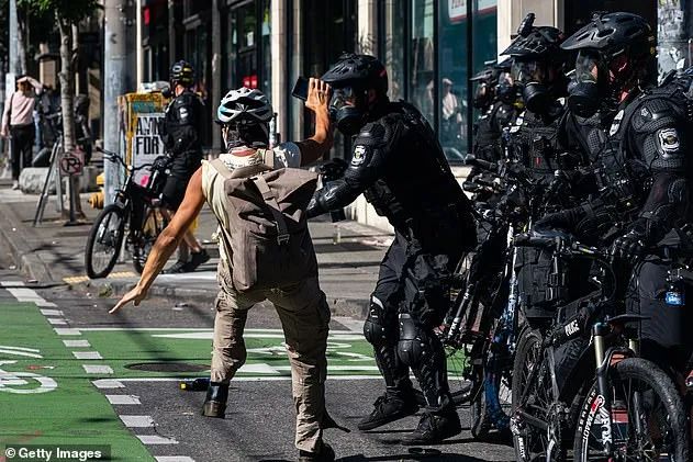 恐怖! 美国多地又掀暴动 抗议者遭枪击身亡 城市烈火冲天变战区!