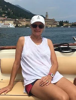 女富豪海滩度假 被大白鲨拖进海里生吞 女儿目睹全程 游泳时千万别穿这个!