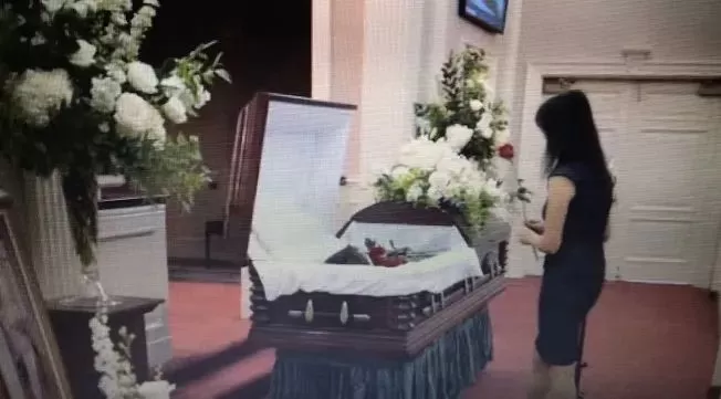 哀恸! 22岁北京小伙猝死美国 曾报名新冠测试 国内父母因疫情不能来 视频送别独子
