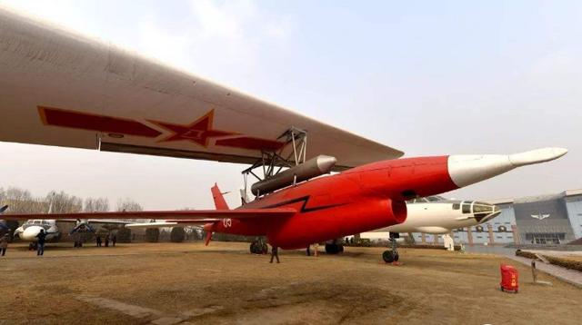 中国首款“太空无人机”：代号无侦8，能在大气层边缘“打水漂”