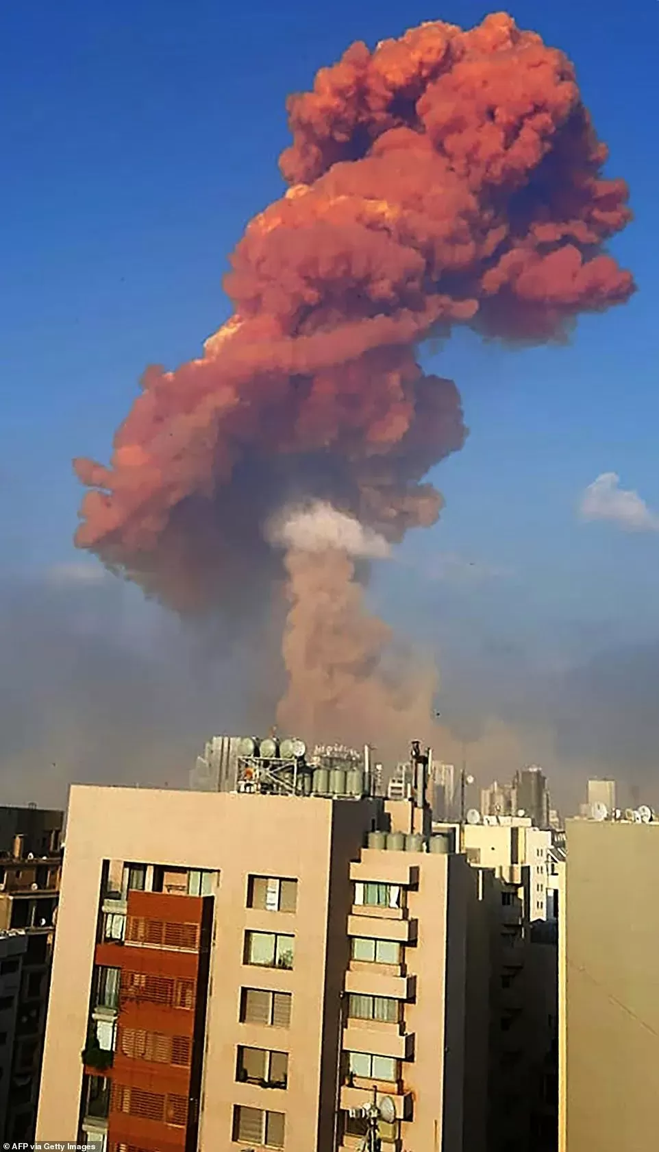 突发! 黎巴嫩首都遭遇