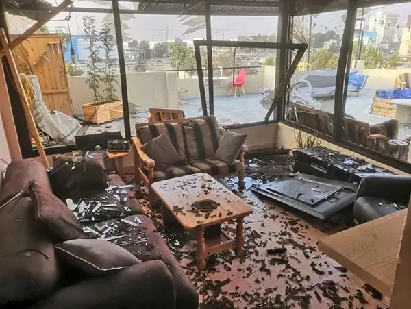 恐怖! 爆炸中新娘拍着婚纱被炸飞 温哥华女子哭喊我不想死 贝鲁特的悲剧还在继续…