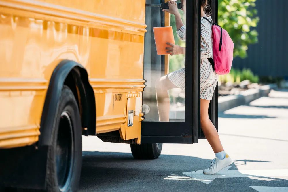 疯了! 学校复课后场面太恐怖 加拿大急推返校指南 口罩规定竟然是…