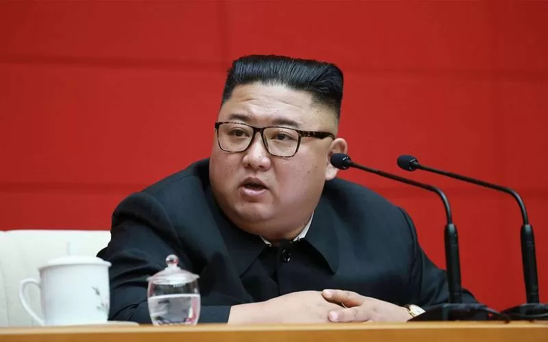 北韓領導人金正恩日前傳出已將部分國政權力下放給妹妹金與正，南韓金大中總統時代的青瓦台國情狀況室室長張甄雽Υ吮硎荆?袊???@示金正恩目前已昏迷不醒。（法新社）