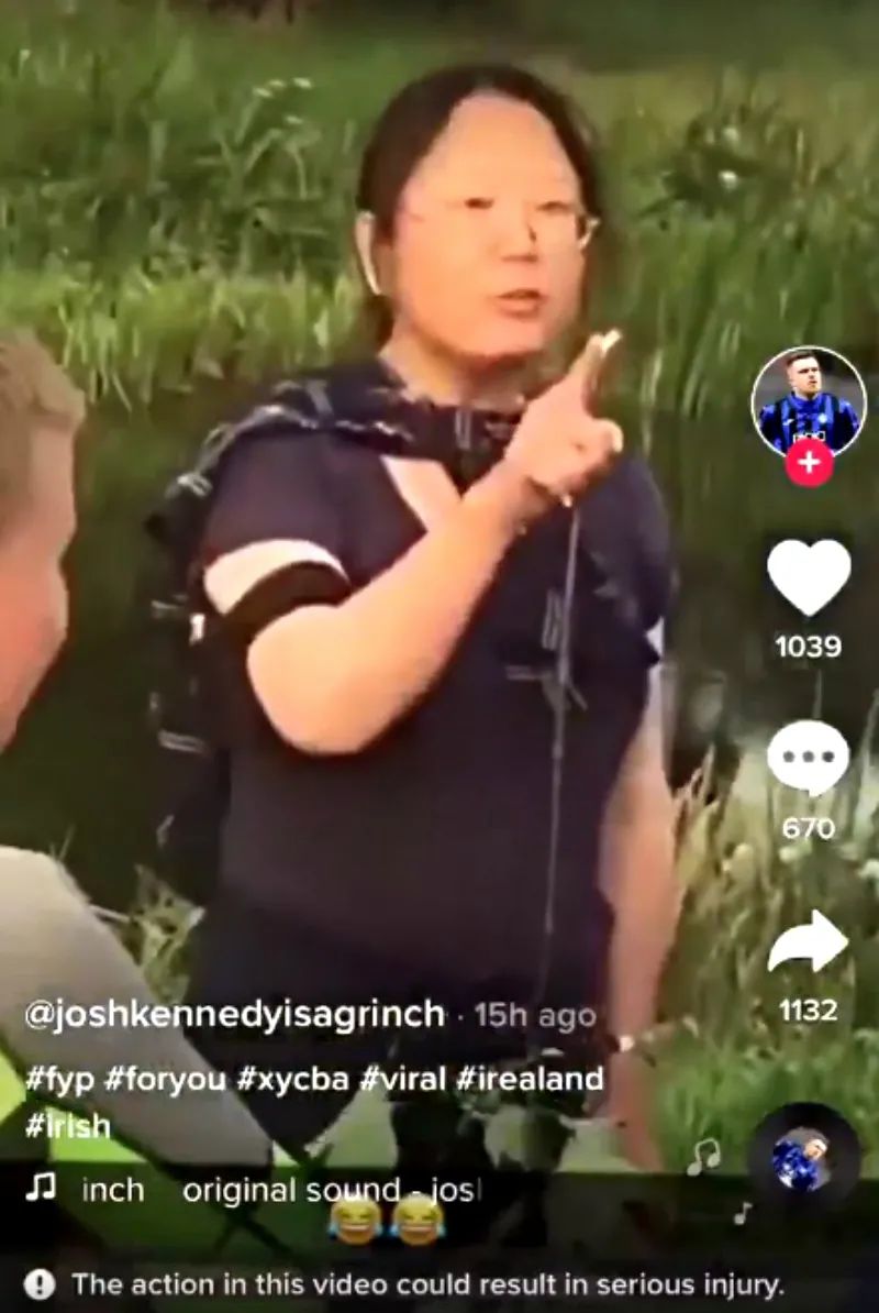 悲! 华人女子遭歧视辱骂 反驳一句 竟被推下河! 最后一声惨叫令人揪心!