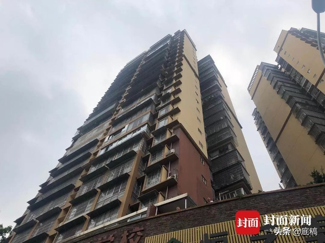 女孩跳楼父亲相接双双身亡 独家对话母亲：孩子患抑郁症 主动提出想学钢琴